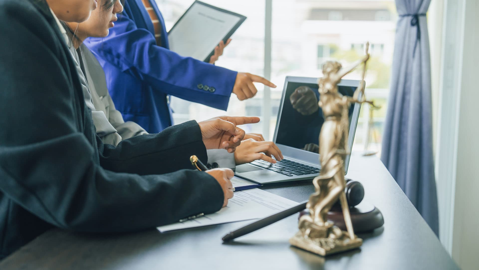 Abogados jurídicos altamente formados en Vilagarcía